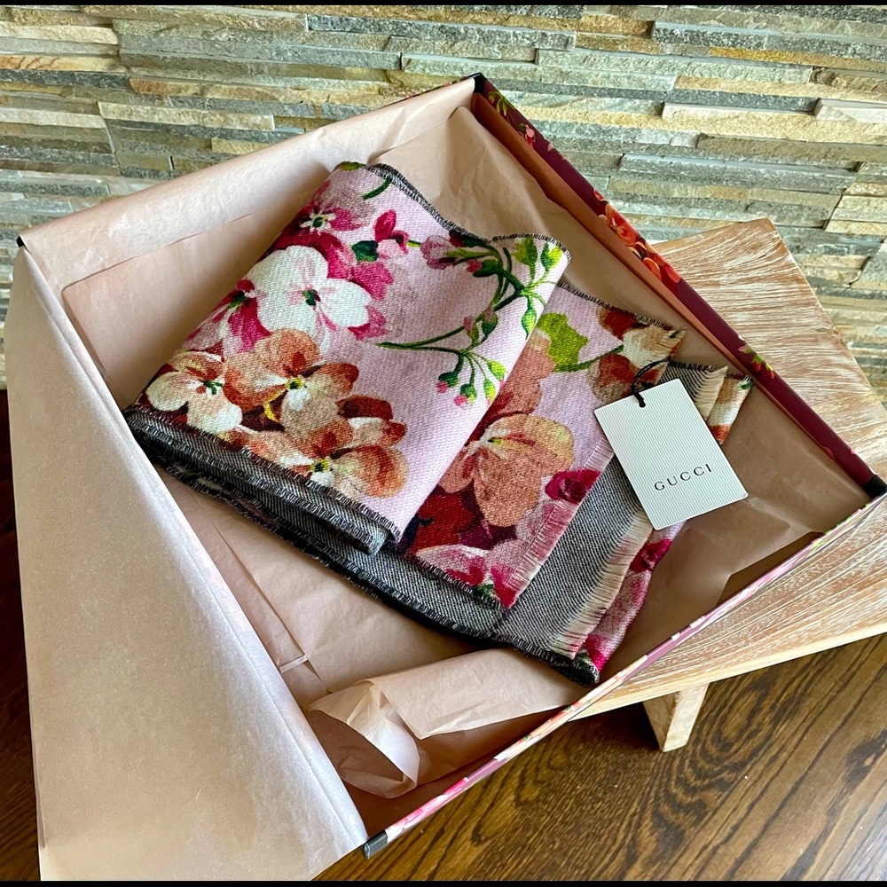 Gucci Bloom Scarf New w/tags